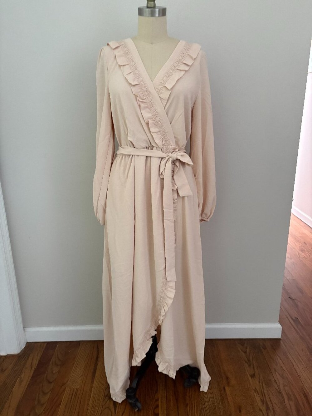 Simplee Boho Cream Long Sleeve Lace Ruffle Wrap Maxi Romantic Chic Cottagecore M